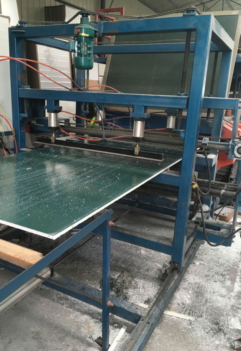 河南領(lǐng)尚教學(xué)設(shè)備有限公司