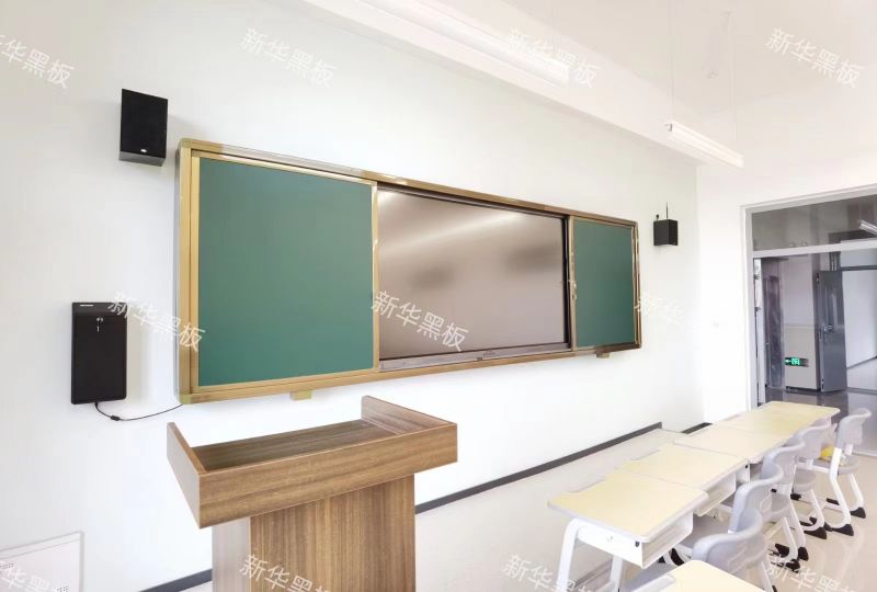 鄭州城建學(xué)院推拉綠板