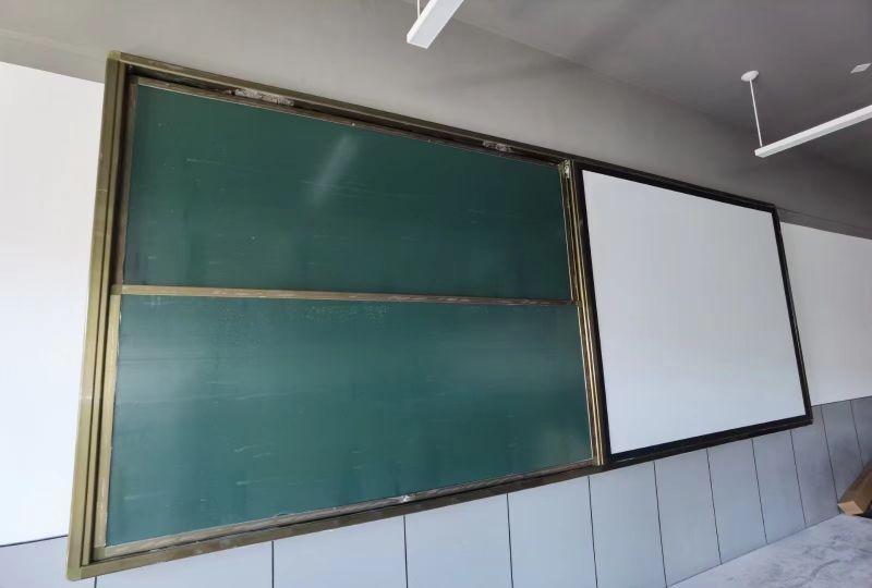 濟南英才學(xué)校升級綠板